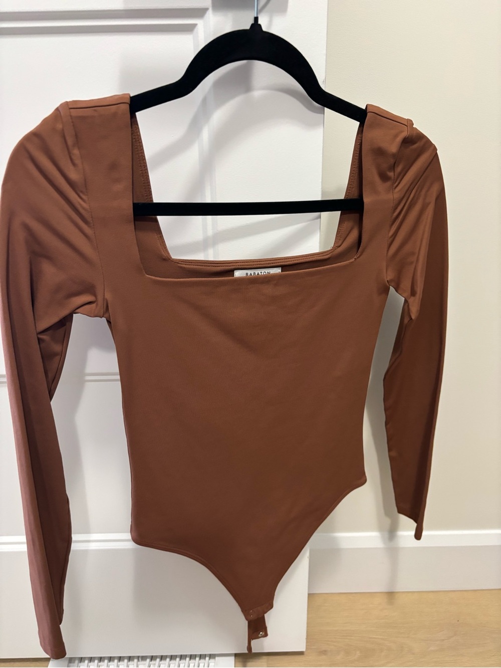 Babaton Square Neck Long Sleeve Bodysuit in Chestnut